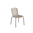 Beige formgjuten uteplatsstol med ergonomisk sits och svarta metallben från sackit Sweden för vädertåligt nordiskt uteliv