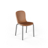 Brun matstol med mjukt format sittskal och svarta slanka ben från sackit för en stilren nordisk matplats