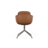 Brun läderklädd matstol från sackit med omslutande ryggstöd och blankpolerad snurrfot i metall för ett modernt nordiskt matrum