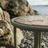 Mollis Side Table Ø50 i oliv – miljöbild