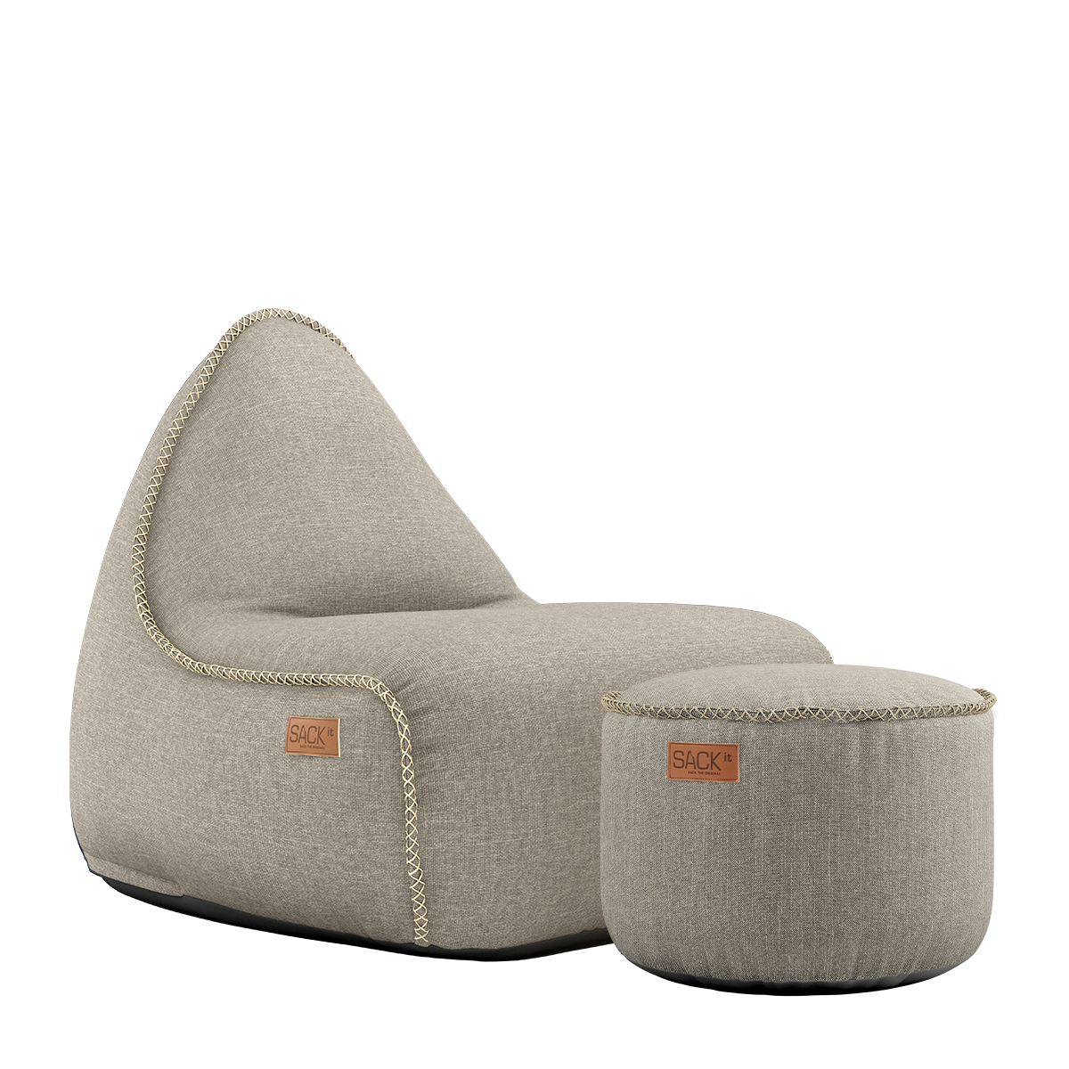 Beige Cobana loungefåtölj med matchande rund puff från sackit för bekvämt sittande ute eller inne i nordisk design som tål väder och vind