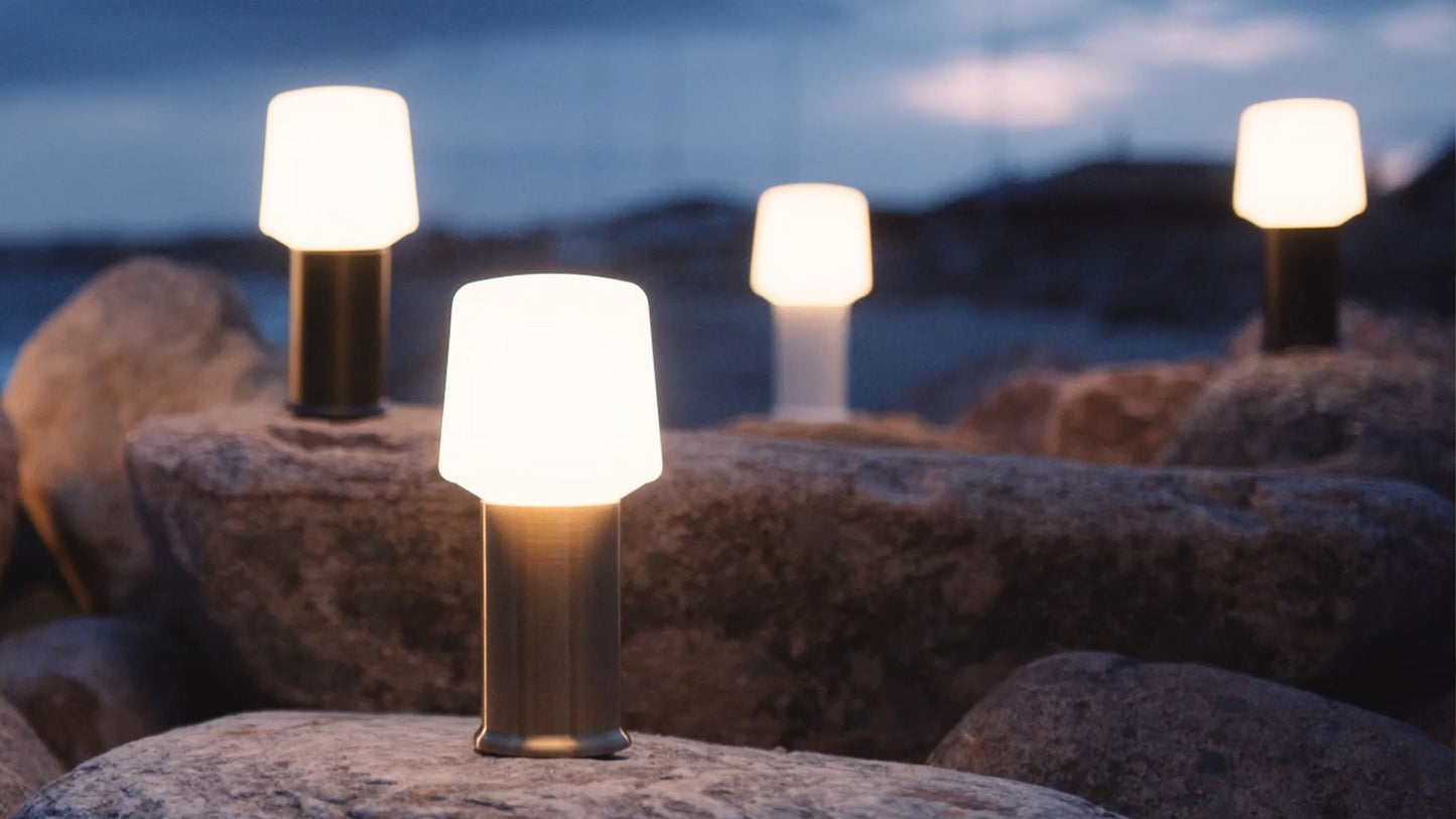 Ambience - Lamp Intelligent+ & London base - Inomhus/utomhus lampa med lampfot rostfritt stål