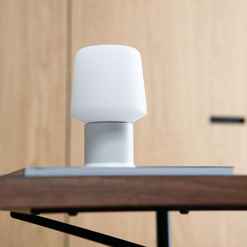 White Ambience Lamp Intelligent on London base with stainless steel and black powder-coated steel, size 5.