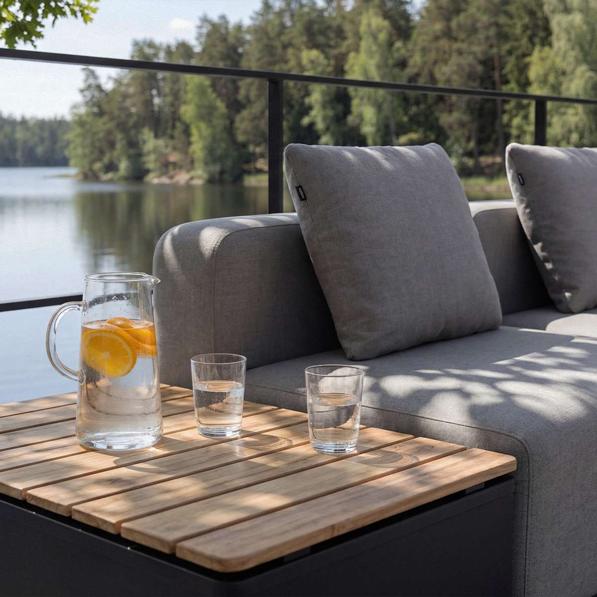 Cobana Lounge Sofa - 3 seater w/ Patio Storage Table i Kirra Grey från sackit