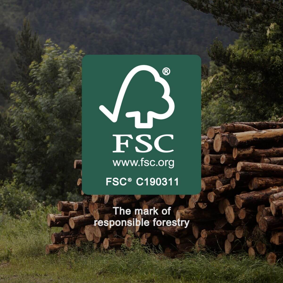 Kirra Patio Bench - Utebänk i FSC®-certifierad teak och pulverlackerat aluminium