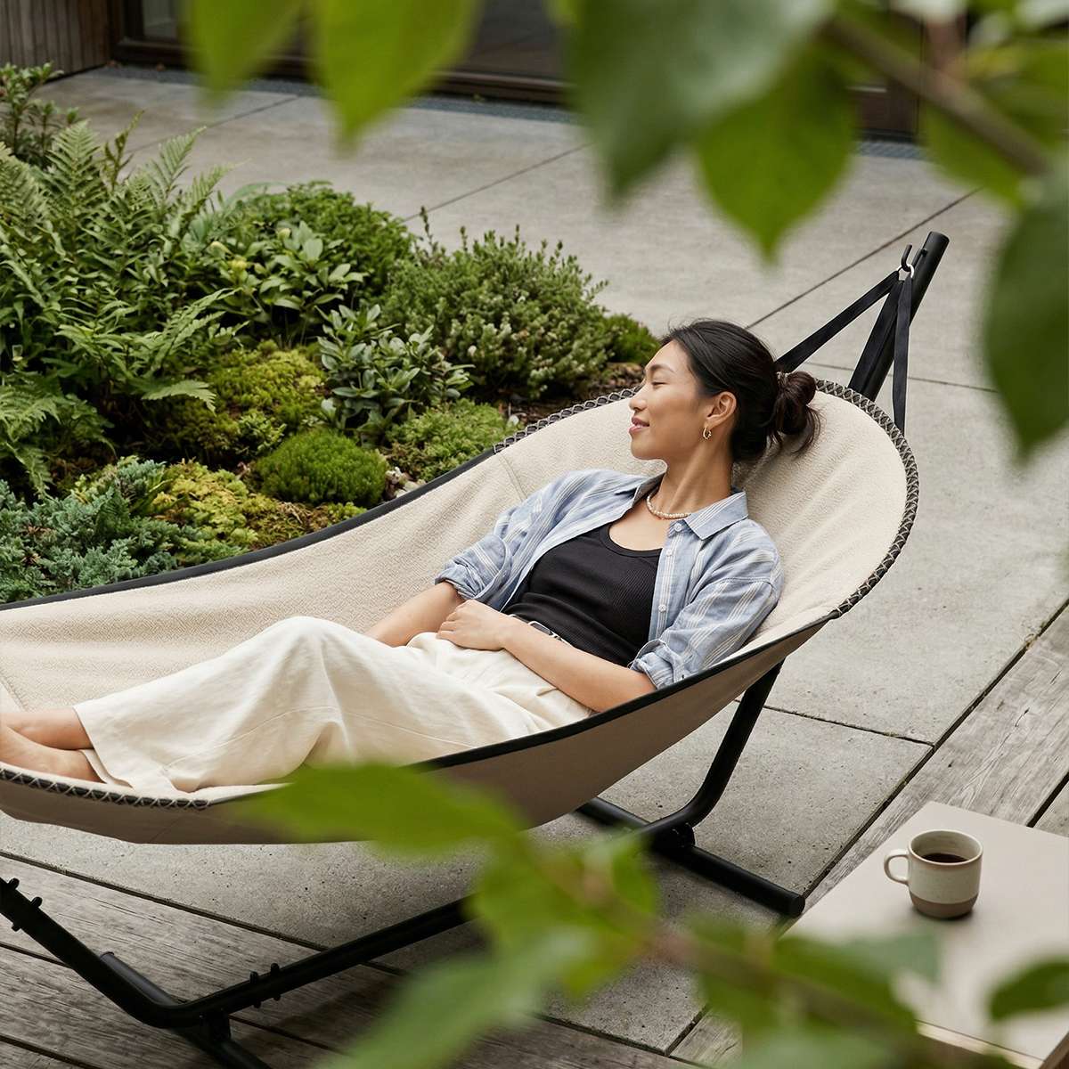 Cobana Hammock i Boucle Beige – miljöbild