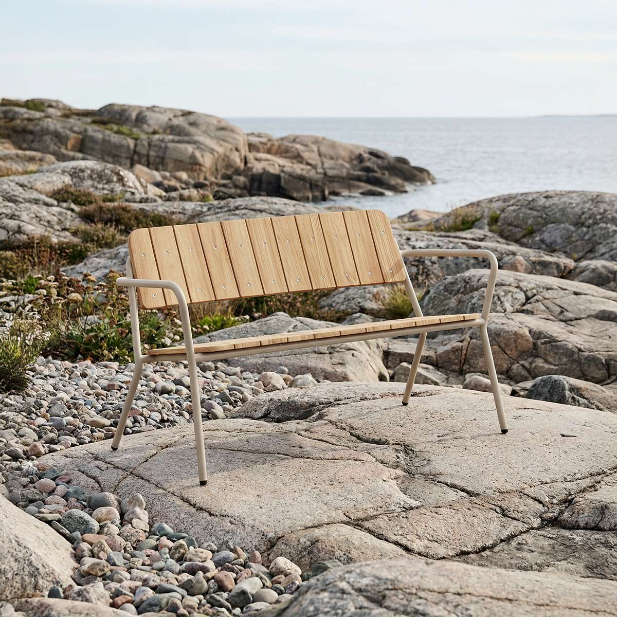 Kirra Patio Bench i Taupe – miljöbild