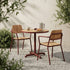 Kirra Cafe Table & 2 Kirra Patio Chair i Chestnut – miljöbild