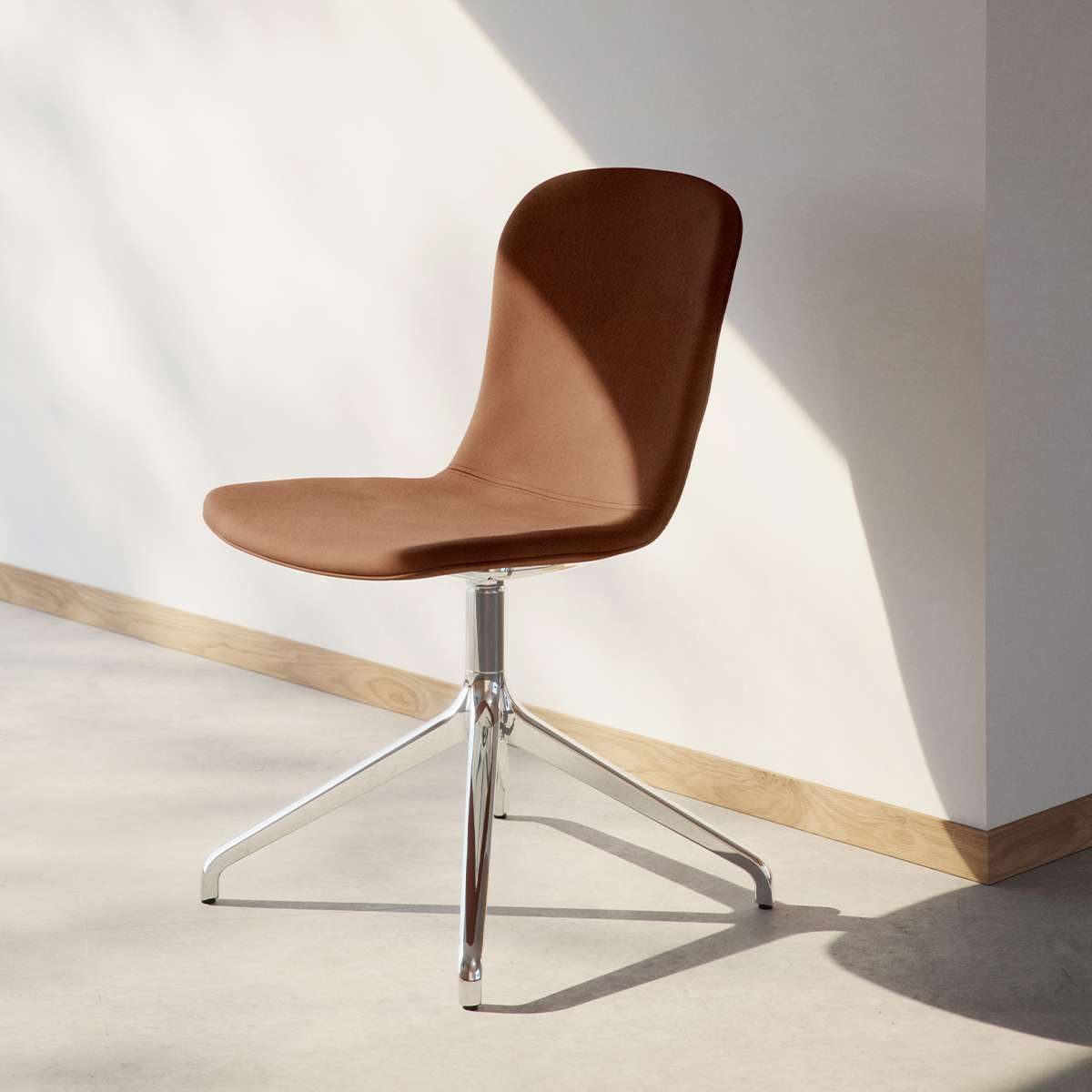 Chair no. One S1 Polished Swivel