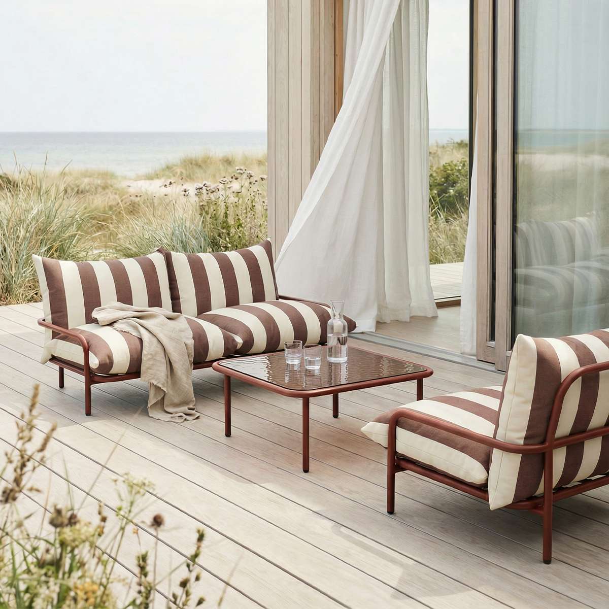 Mollis Coffee Table