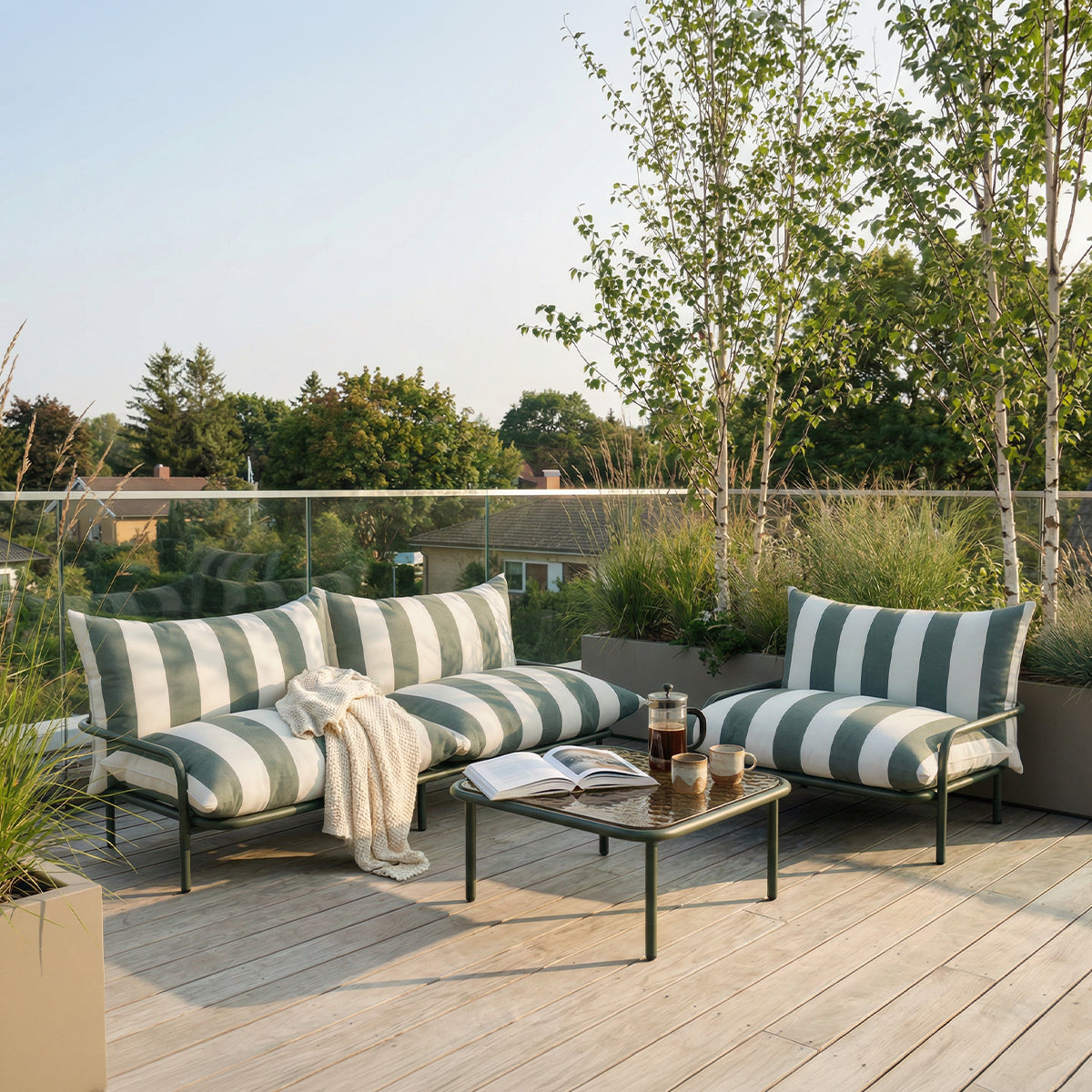 Mollis Coffee Table - Utomhus soffbord från SACKit i pulverlackerad aluminium och härdat glas.