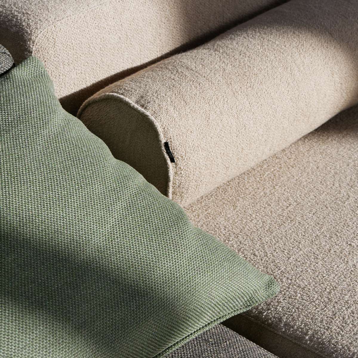 Cobana Lounge Sofa - 3 Seater Chaise i Boucle Beige – detalj