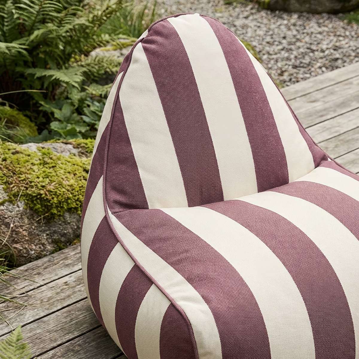 sackit Chair Outdoor i Renesse Chestnut – miljöbild