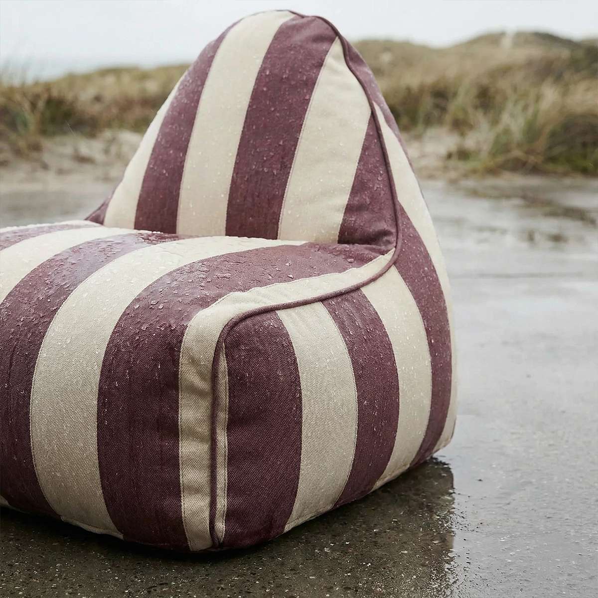 sackit Chair & Pouf Outdoor i Renesse Chestnut – miljöbild